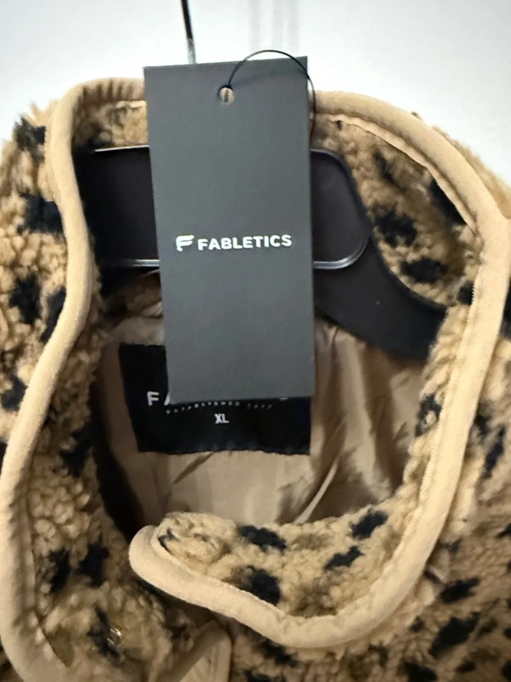 Fabletics new women’s Tan and Black Leopard Sherpa Puffer Jacket - Picture 2 of 4